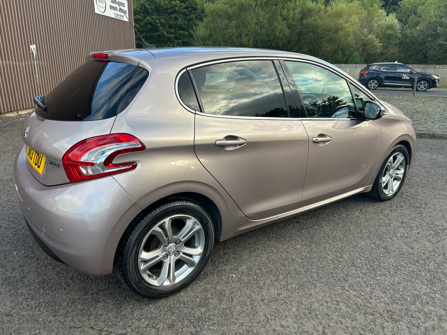Used Peugeot 208 2013 for sale - 75952016: Photo 2