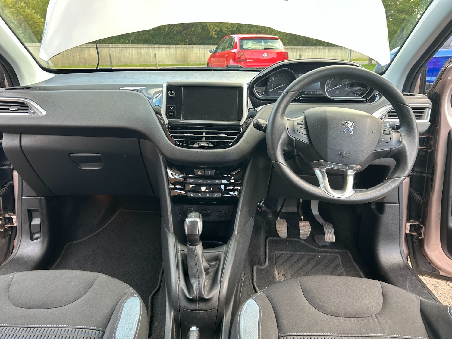 Used Peugeot 208 2013 for sale - 75952016: Photo 8