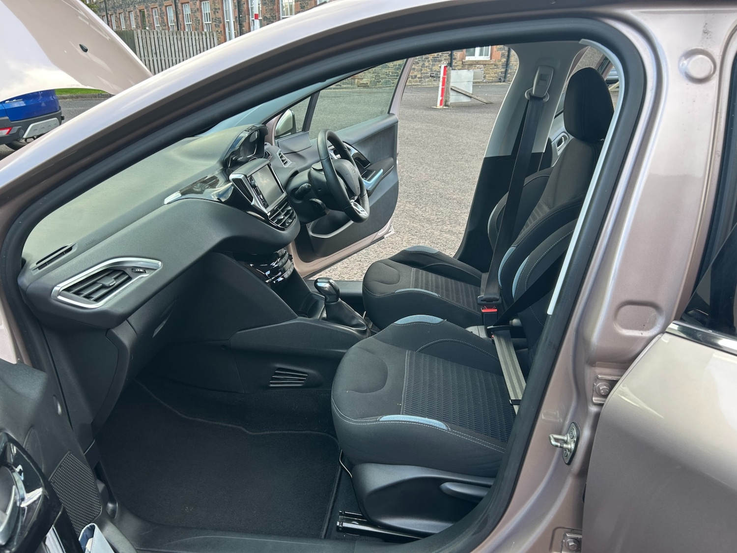 Used Peugeot 208 2013 for sale - 75952016: Photo 9