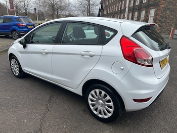 Used Ford Fiesta 2013 for sale - 77781974: Photo