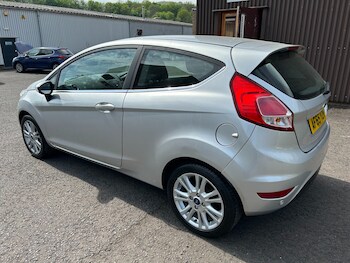 Used Ford Fiesta 2015 for sale - 74500579: Photo