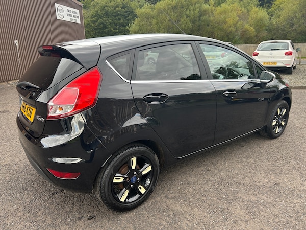 Used Ford Fiesta 2016 for sale - 76048958: Photo 2