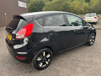 Used Ford Fiesta 2016 for sale - 76048958: Photo
