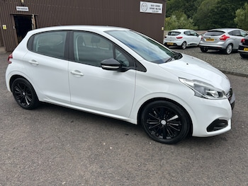 Used Peugeot 208 2016 for sale - 75605038: Photo