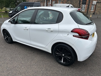 Used Peugeot 208 2016 for sale - 75605038: Photo