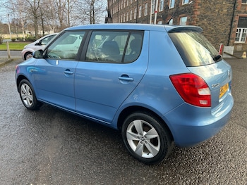 Used Skoda Fabia 2014 for sale - 76971819: Photo