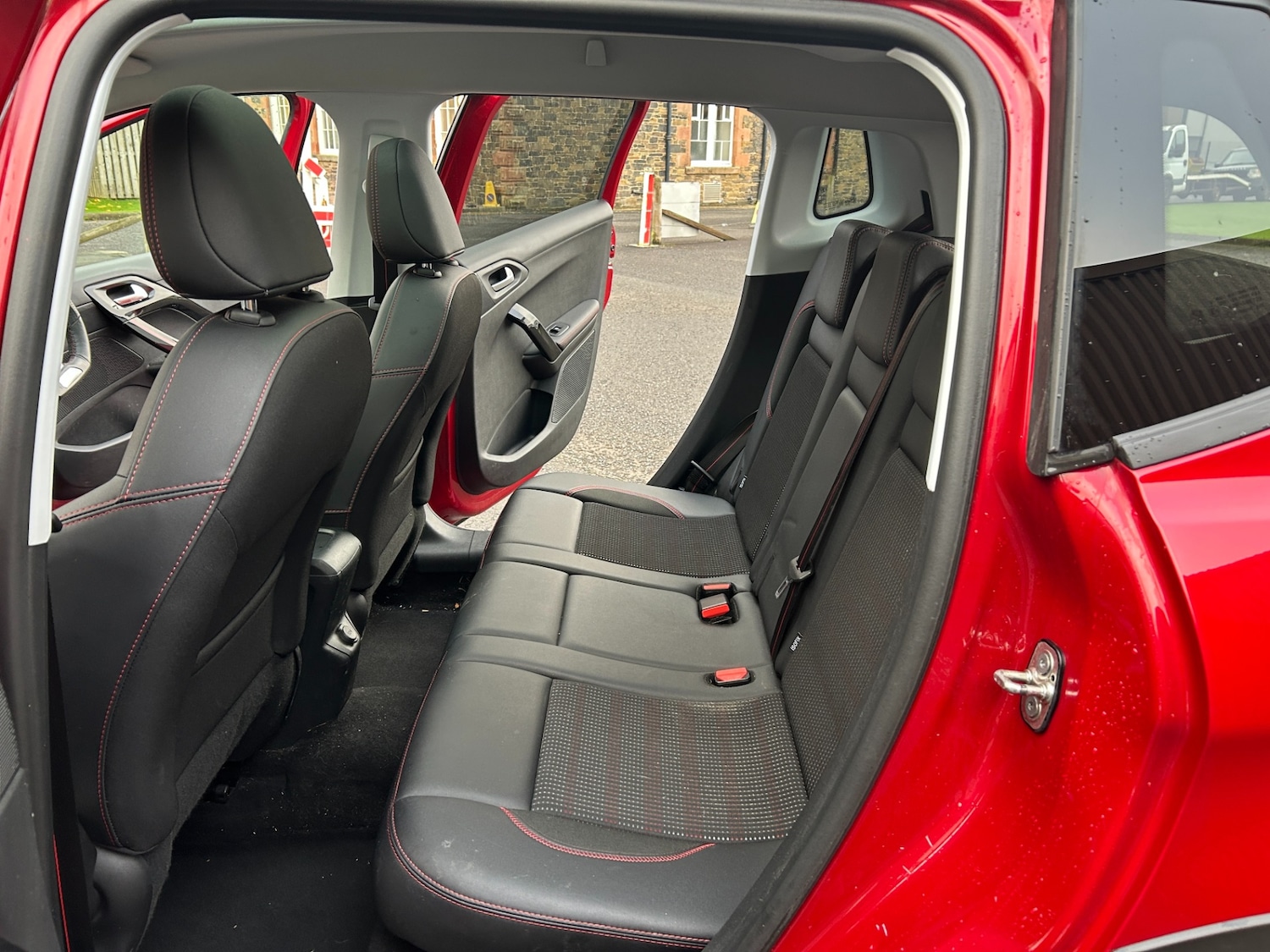 Used Peugeot 2008 2017 for sale - 76437316: Photo 13