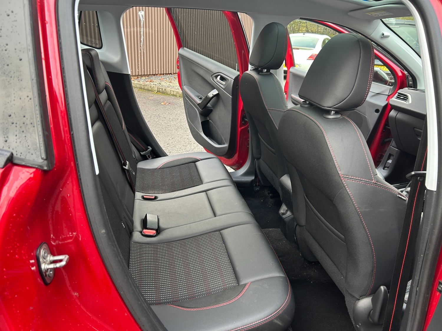 Used Peugeot 2008 2017 for sale - 76437316: Photo 14