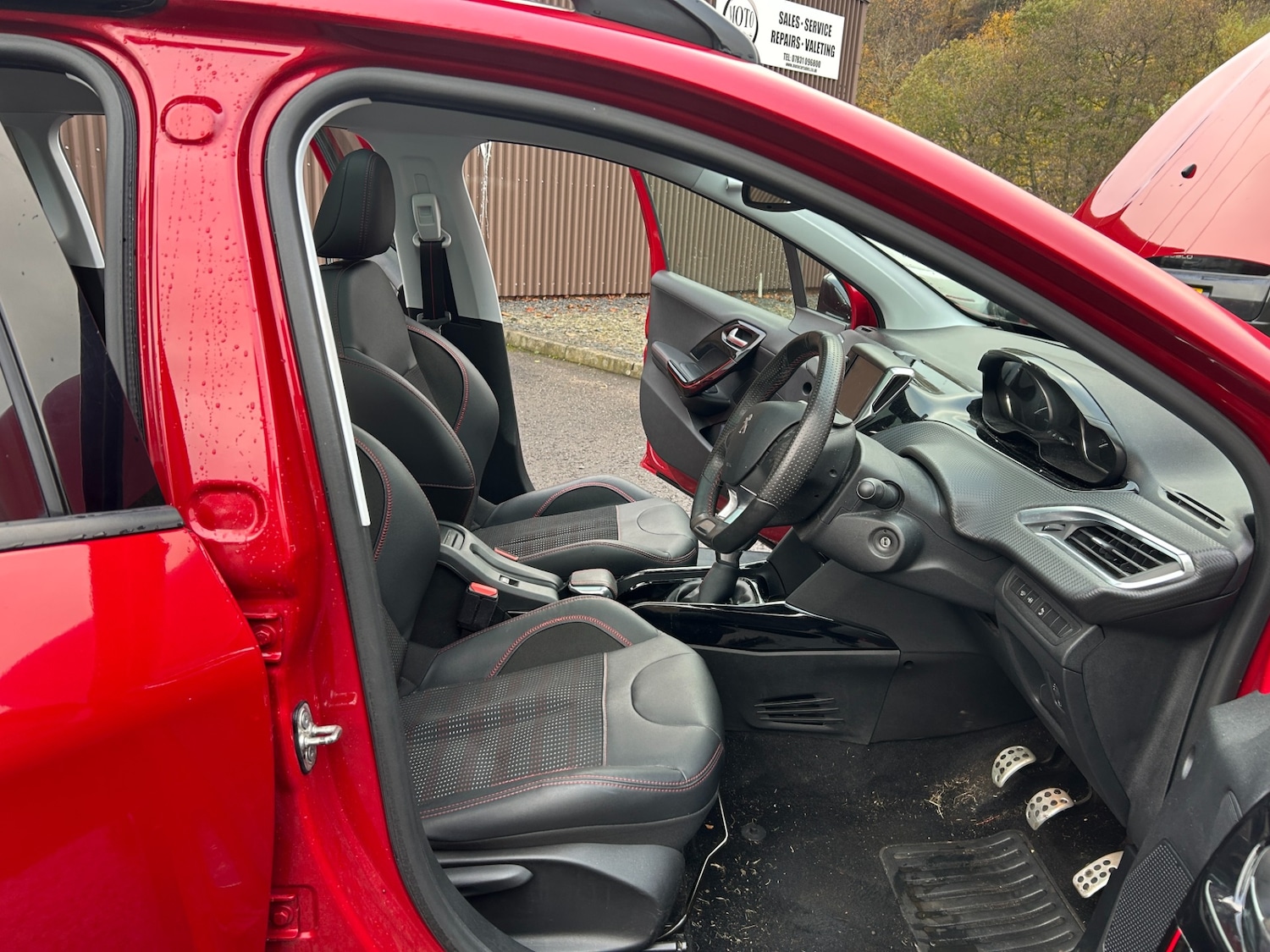 Used Peugeot 2008 2017 for sale - 76437316: Photo 15