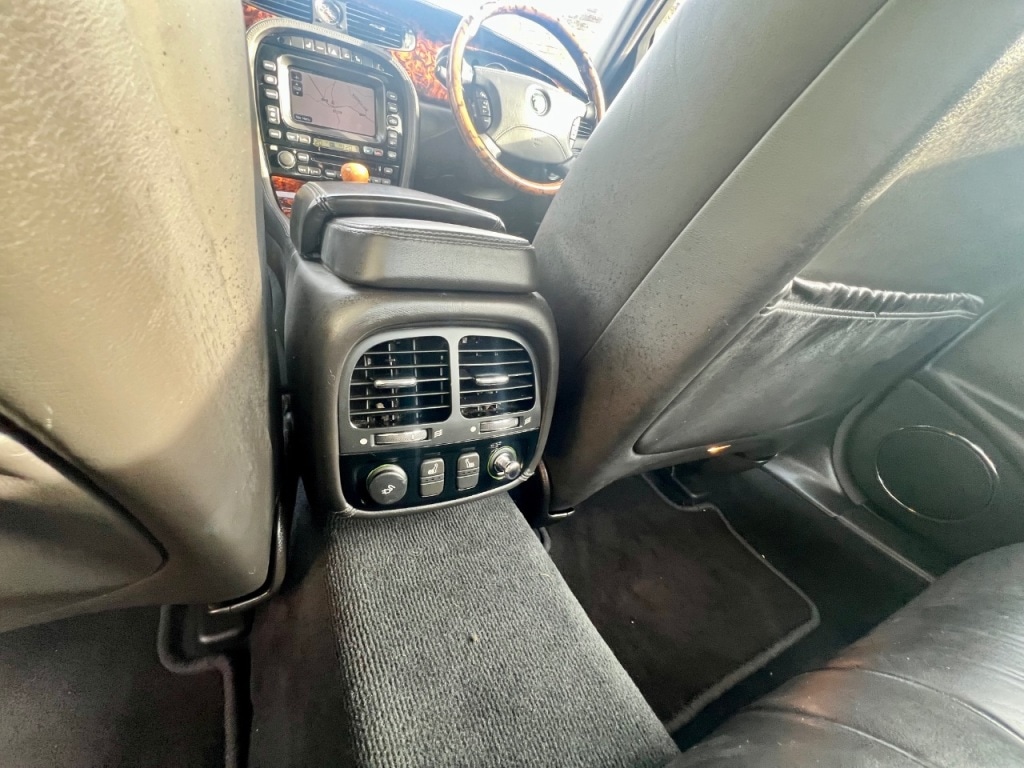 Used Jaguar XJ 2004 for sale - 78134058: Photo 21