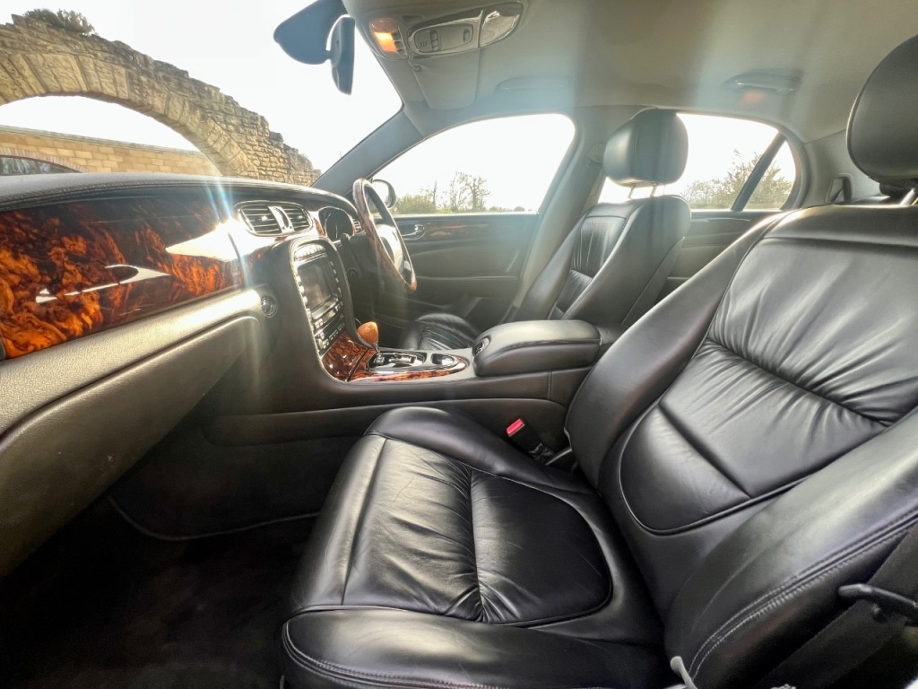 Used Jaguar XJ 2004 for sale - 78134058: Photo 23