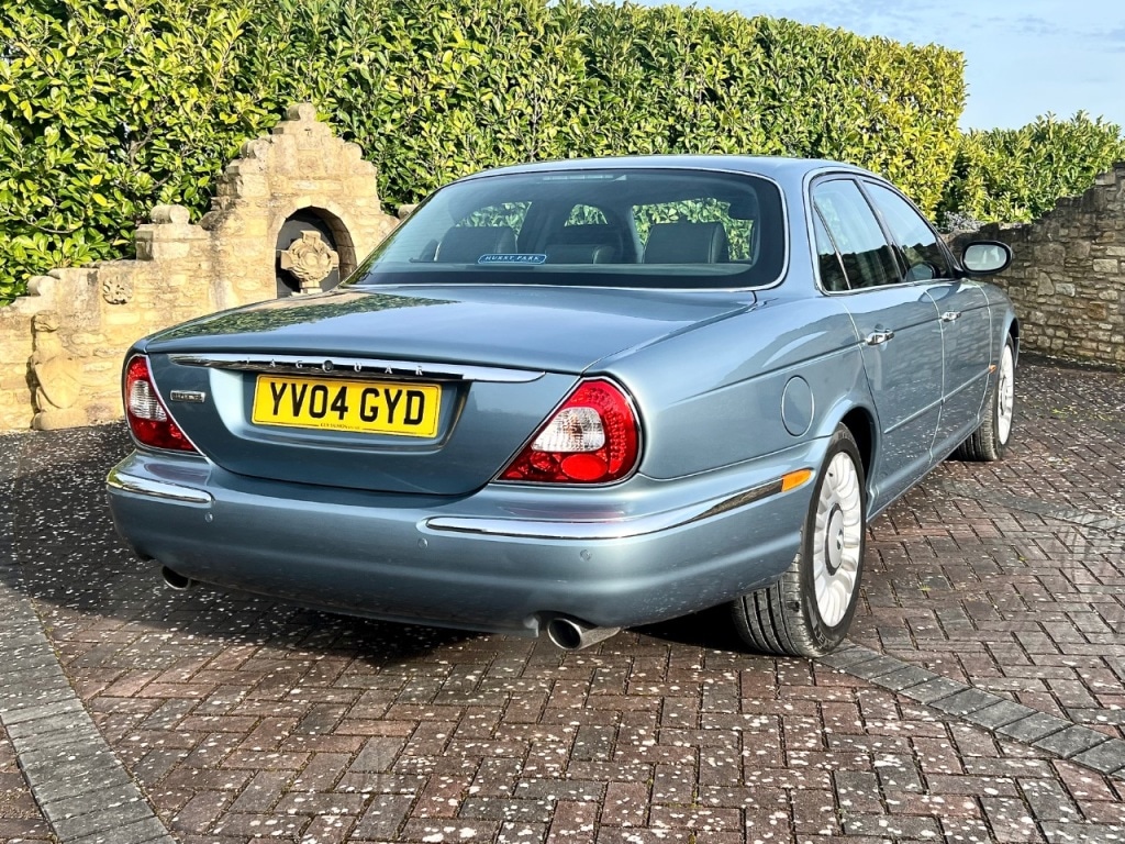 Used Jaguar XJ 2004 for sale - 78134058: Photo 9