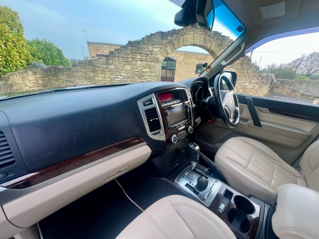 Used Mitsubishi Shogun 2016 for sale - 77990240: Photo 21