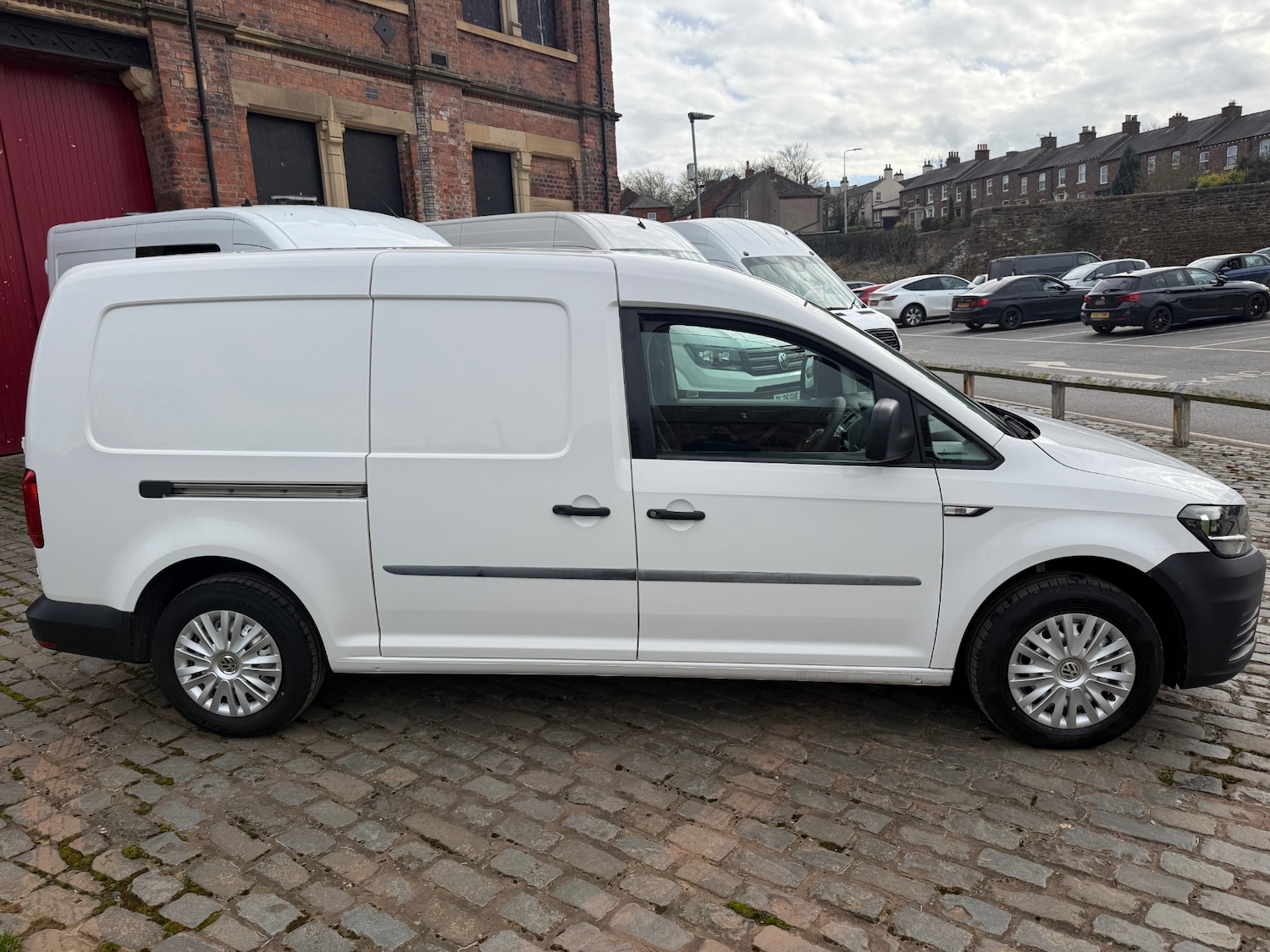 Used Volkswagen Caddy Maxi 2017 for sale - 77981322: Photo 11