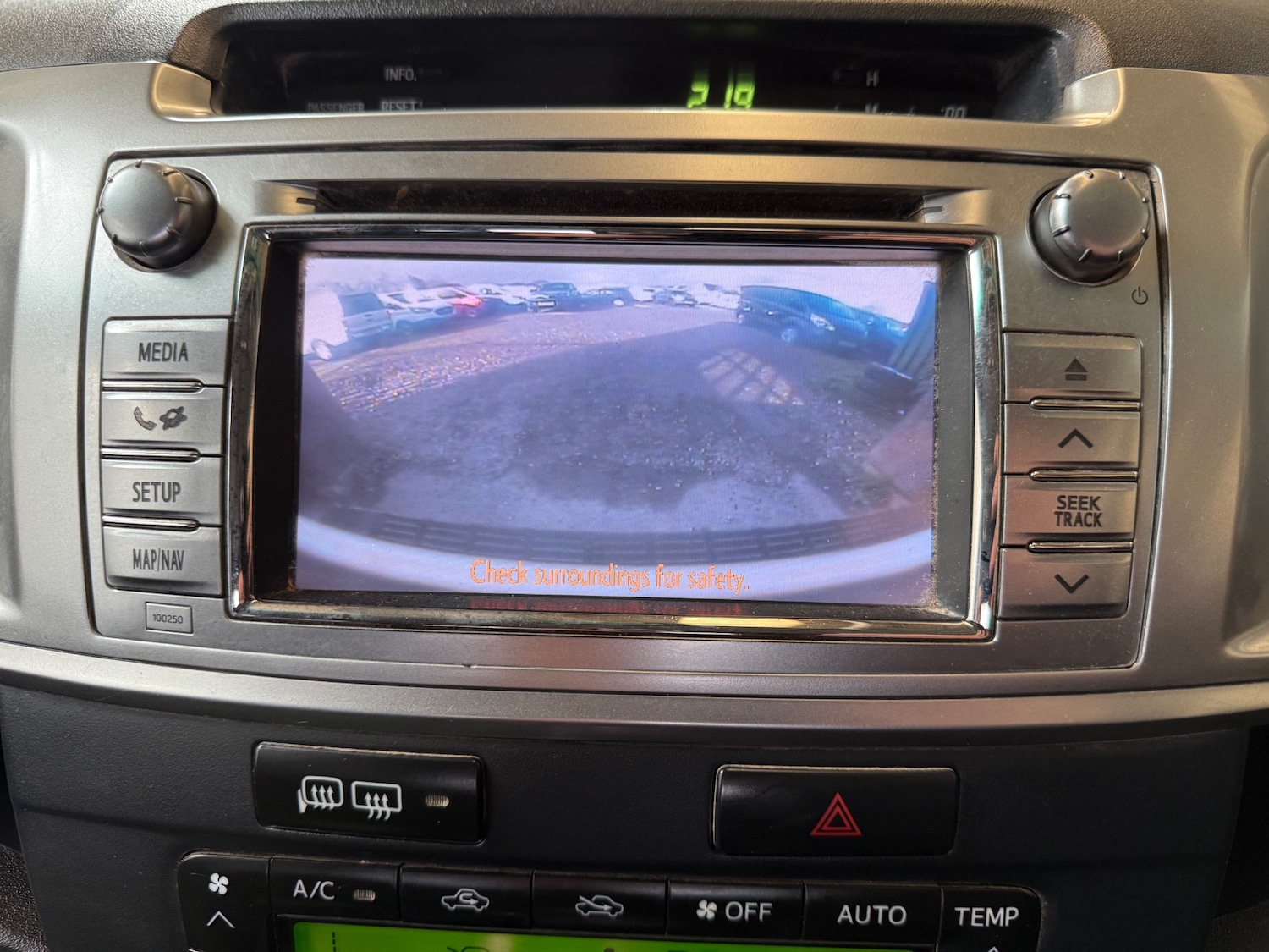 Used Toyota Hilux 2016 for sale - 78067110: Photo 22