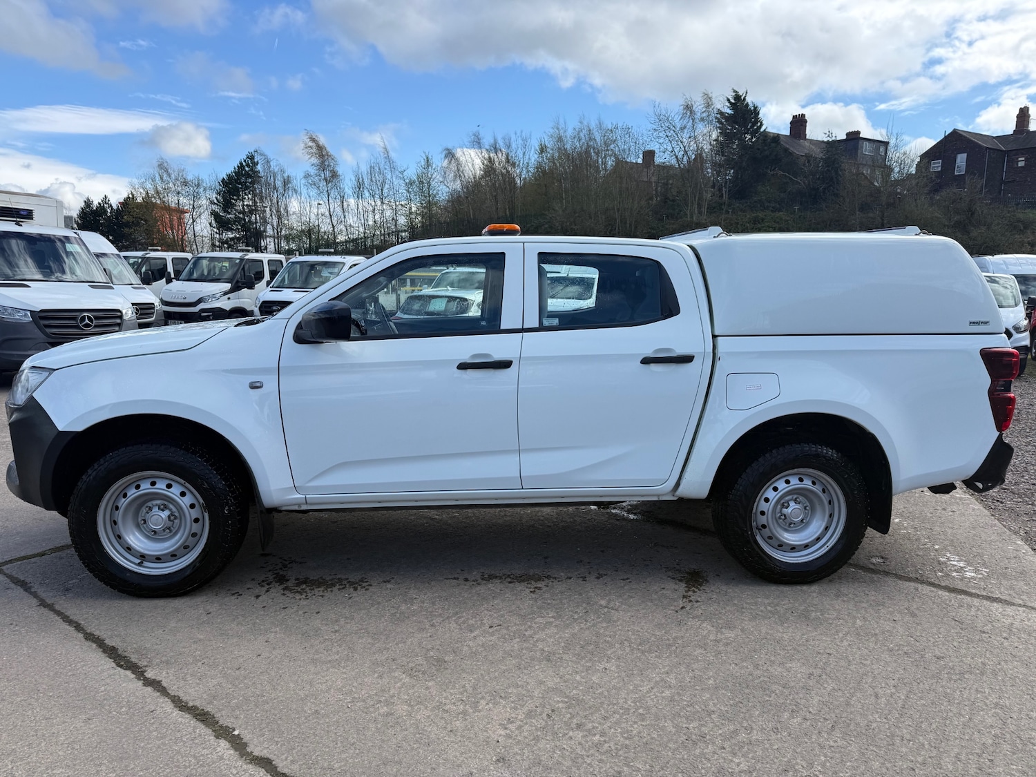 Used Isuzu D-Max 2022 for sale - 78125277: Photo 8