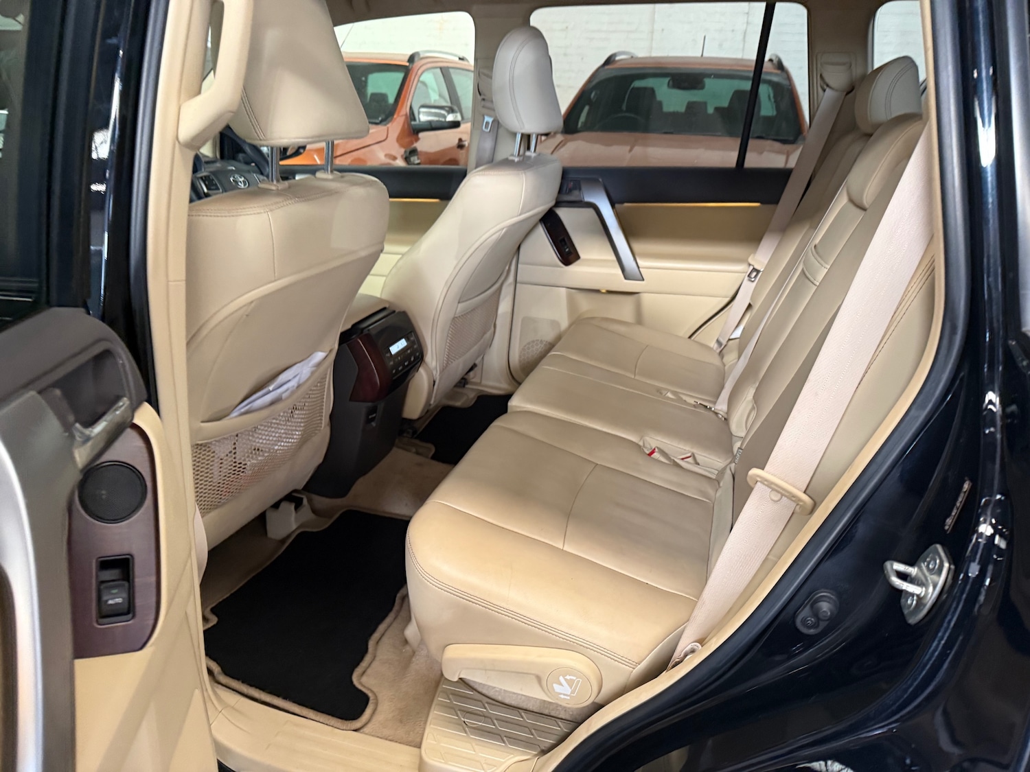 Used Toyota Land Cruiser 2014 for sale - 77236962: Photo 10