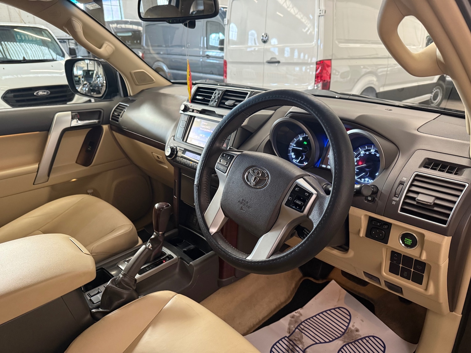 Used Toyota Land Cruiser 2014 for sale - 77236962: Photo 14