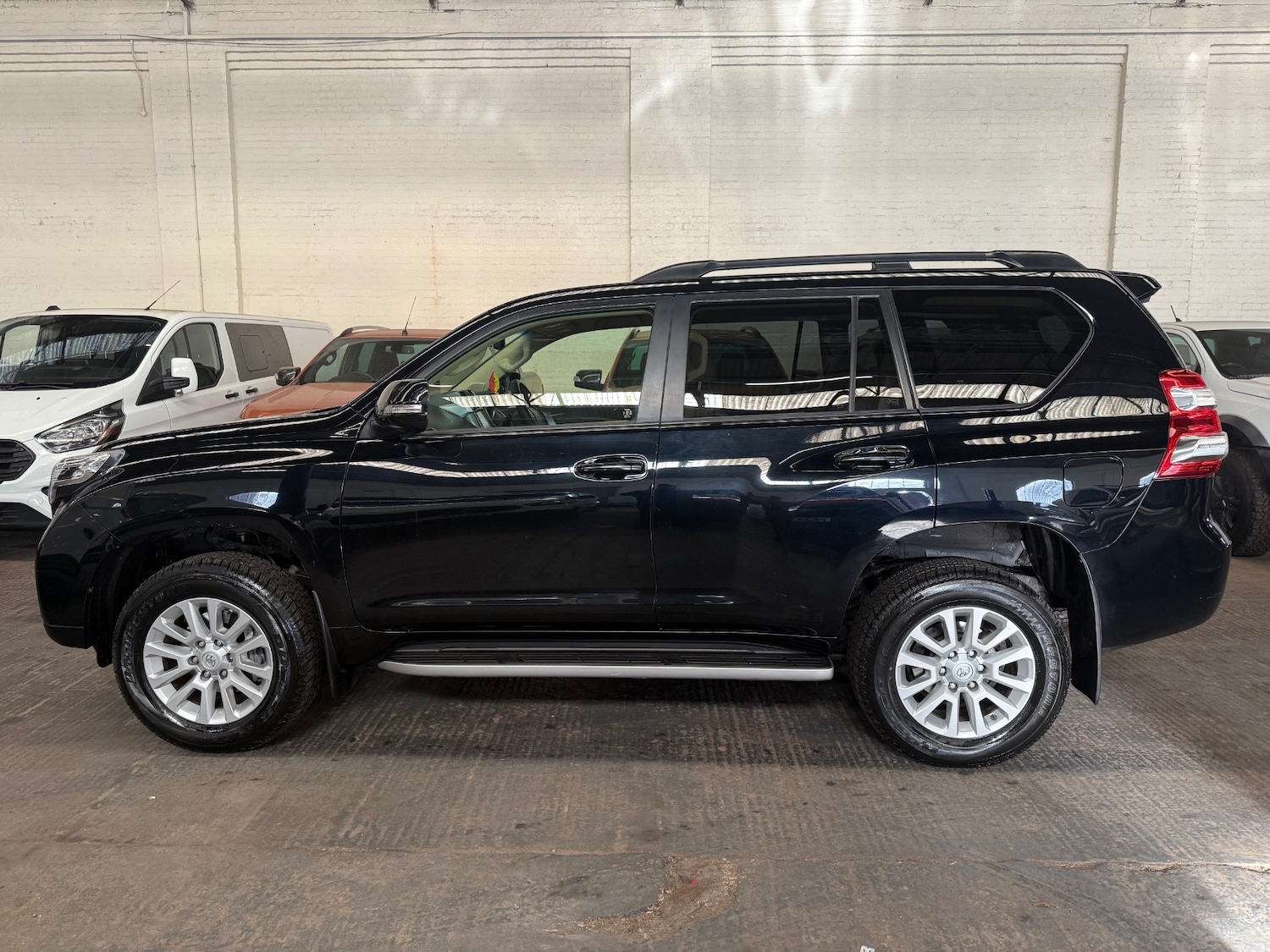 Used Toyota Land Cruiser 2014 for sale - 77236962: Photo 8