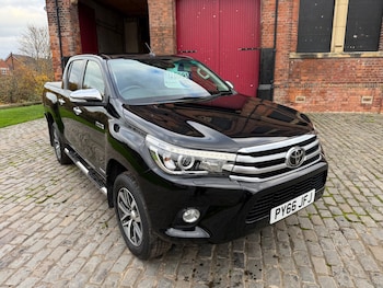 Used Toyota Hilux 2017 for sale - 76526108: Photo