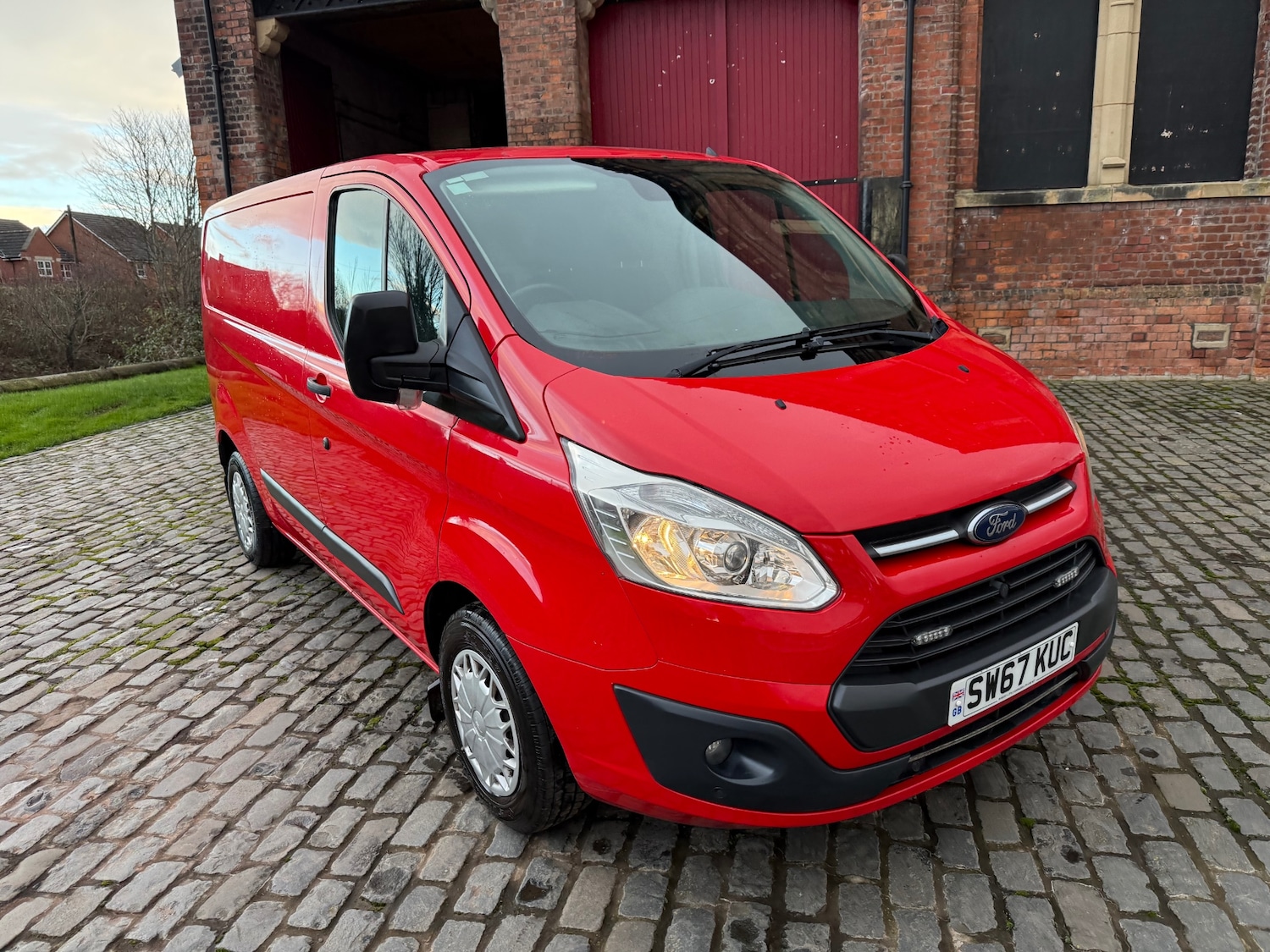 Used Ford Transit Custom 2017 for sale - 76687289: Photo 2
