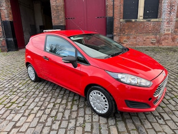 Used Ford Fiesta 2015 for sale - 76687381: Photo