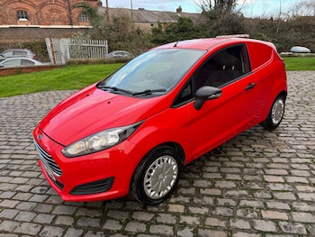 Used Ford Fiesta 2015 for sale - 76687381: Photo
