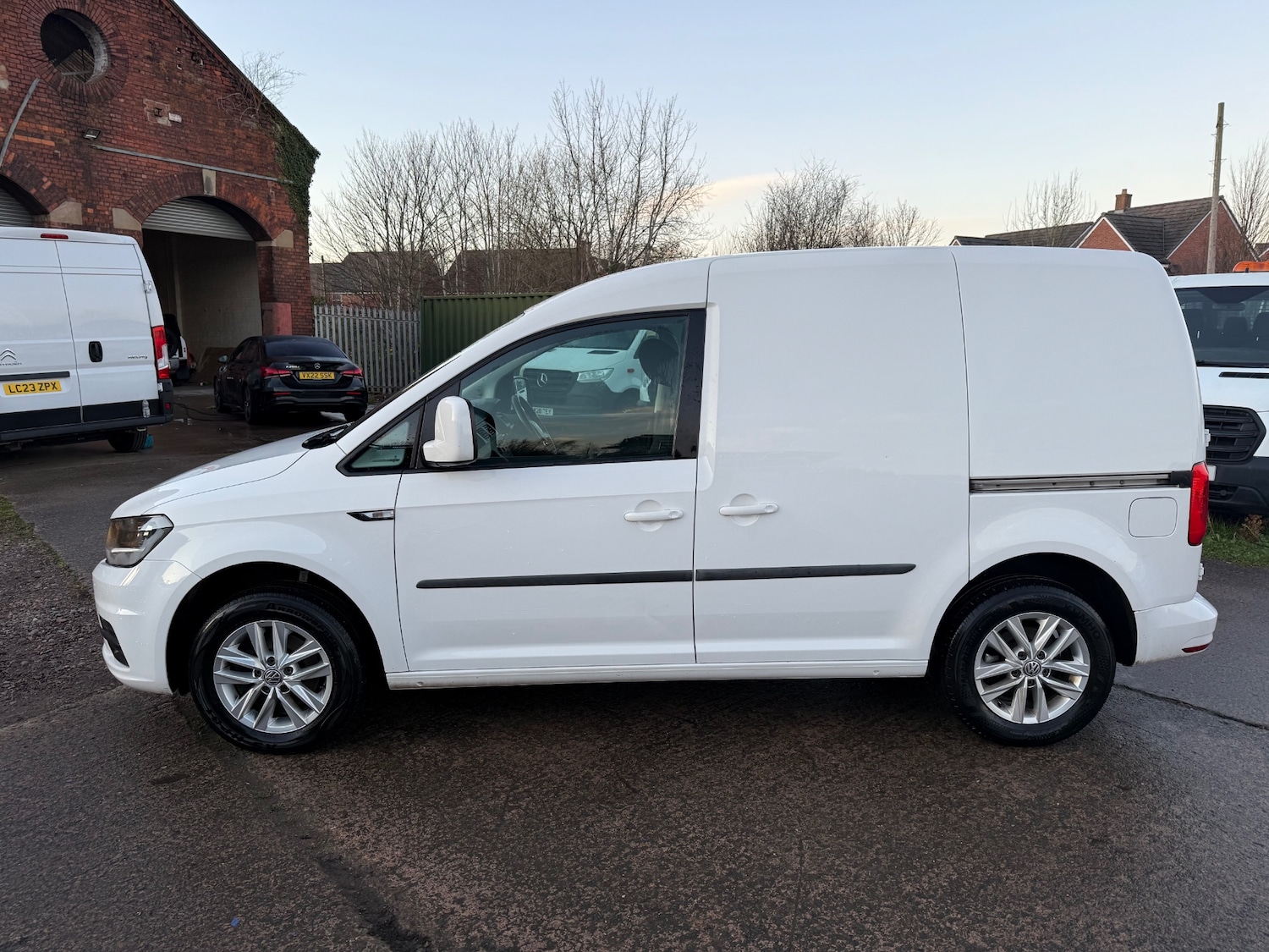 Used Volkswagen Caddy 2018 for sale - 76972297: Photo 4
