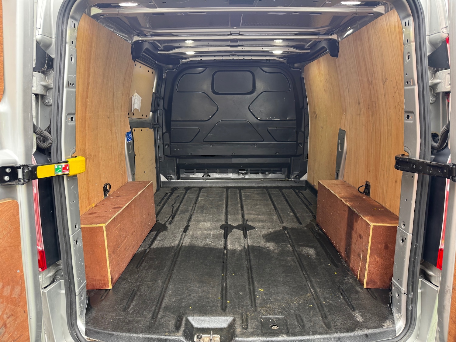 Used Ford Transit Custom 2020 for sale - 76332401: Photo 15