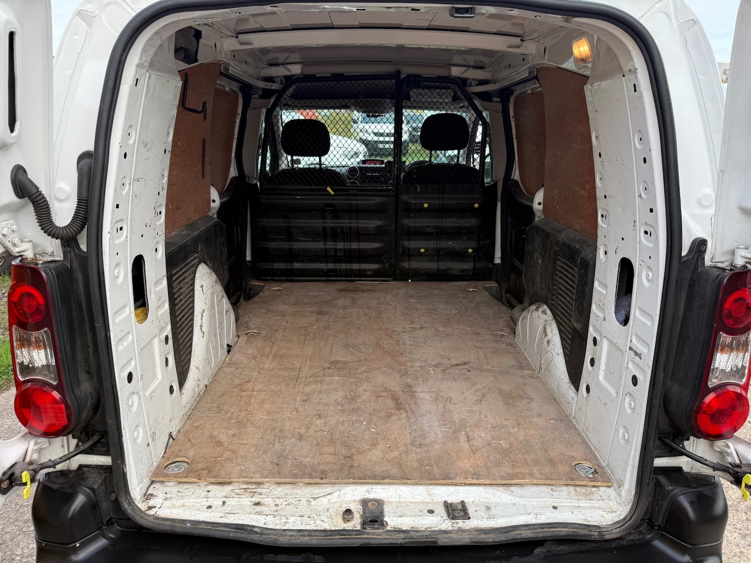 Used Peugeot Partner 2018 for sale - 76280617: Photo 12