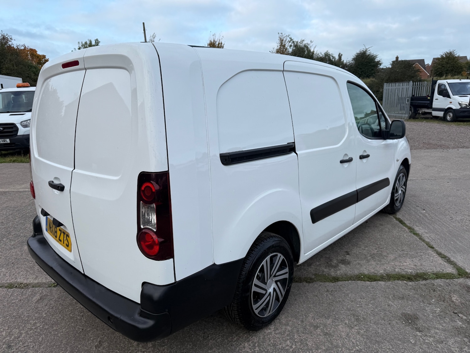 Used Peugeot Partner 2018 for sale - 76280617: Photo 9