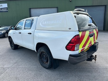 Used Toyota Hilux 2019 for sale - 78574712: Photo