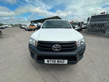 Used Toyota Hilux 2019 for sale - 78940250: Photo