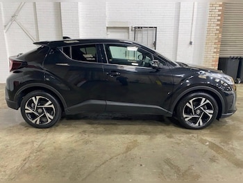 Used Toyota C-HR 2023 for sale - 78940262: Photo