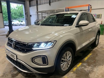 Used Volkswagen T-Roc 2023 for sale - 78802936: Photo