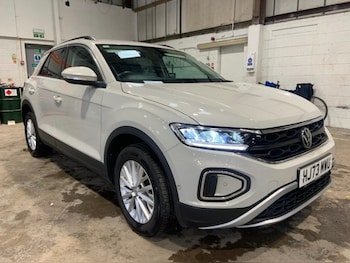 Used Volkswagen T-Roc 2023 for sale - 78802936: Photo