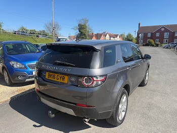 Used Land Rover Discovery Sport 2016 for sale - 78359203: Photo