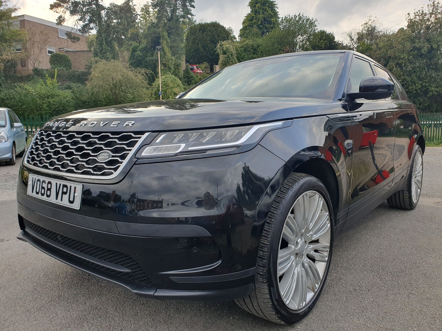 Used Land Rover Range Rover Velar 2018 for sale - 77436308: Photo 3