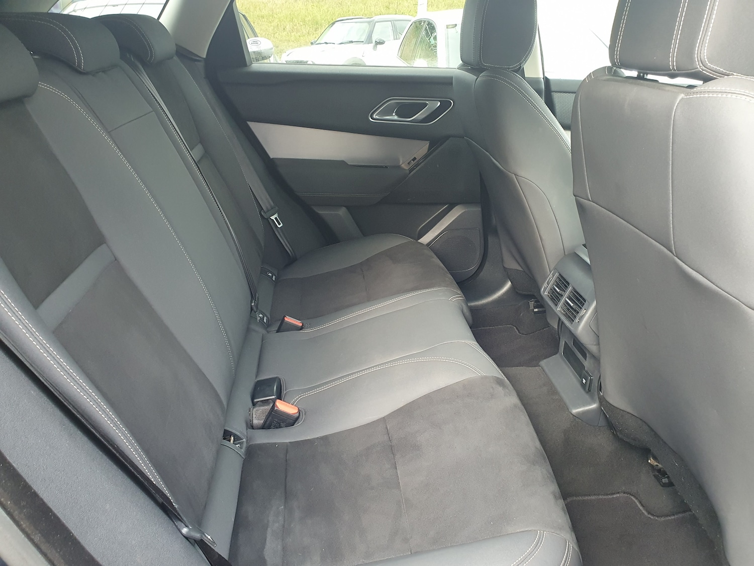 Used Land Rover Range Rover Velar 2018 for sale - 77436308: Photo 9