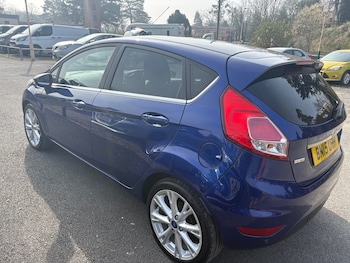 Used Ford Fiesta 2015 for sale - 77974059: Photo