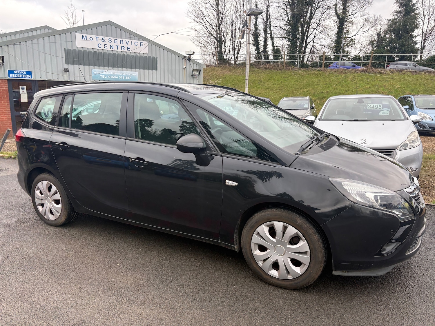 Used Vauxhall Zafira Tourer 2015 for sale - 77436347: Photo 2