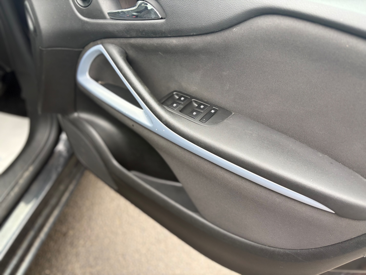 Used Vauxhall Zafira Tourer 2015 for sale - 77436347: Photo 9