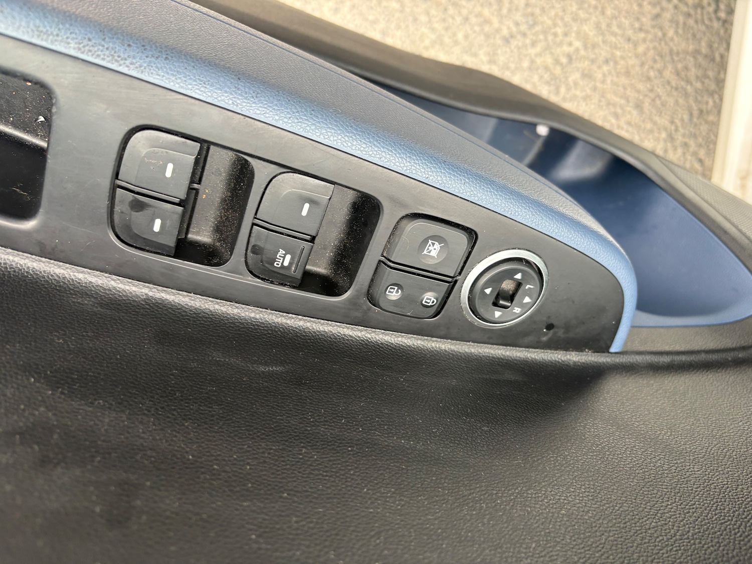 Used Hyundai i10 2015 for sale - 77614642: Photo 8