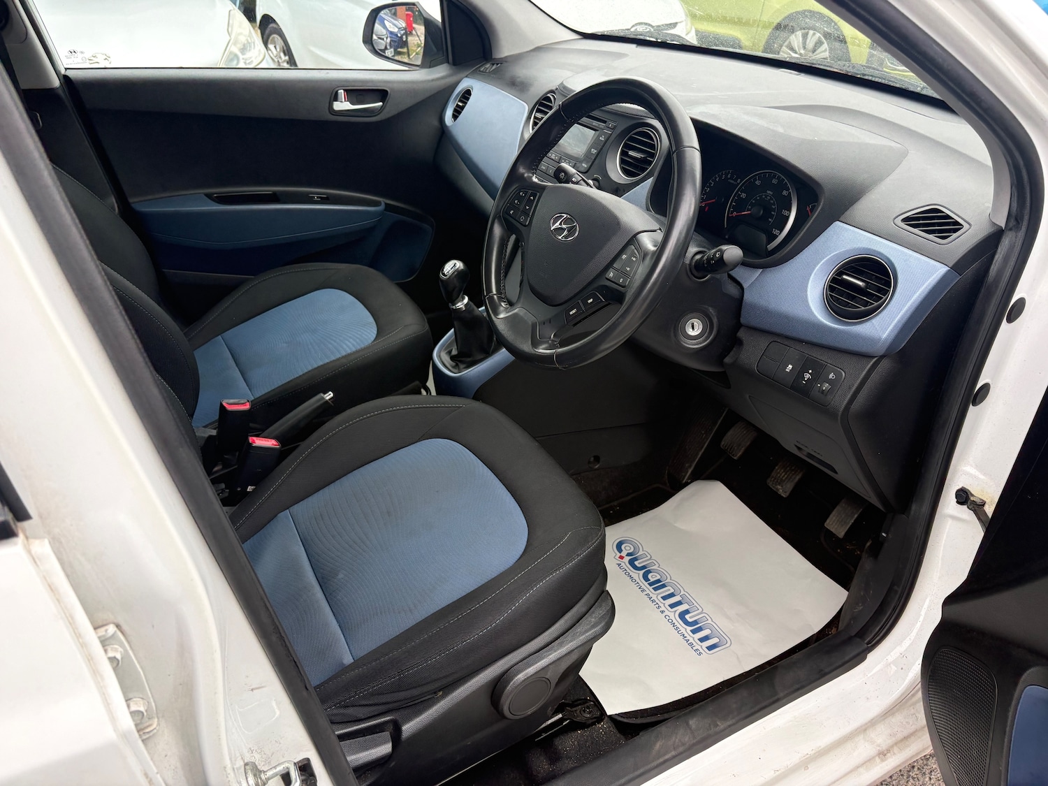 Used Hyundai i10 2015 for sale - 77614642: Photo 9