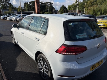 Used Volkswagen Golf 2017 for sale - 79381029: Photo