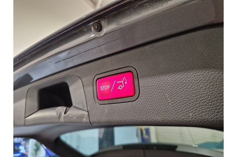 Used Mercedes-Benz GLC 2019 for sale - 77394952: Photo 23