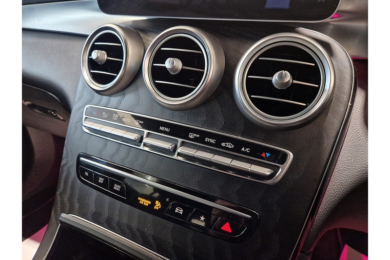 Used Mercedes-Benz GLC 2019 for sale - 77394952: Photo 34