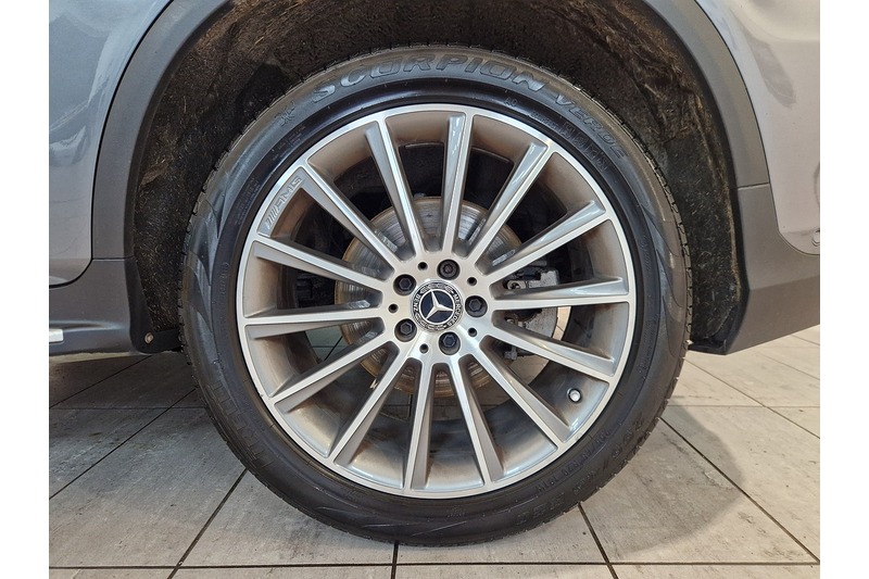 Used Mercedes-Benz GLC 2019 for sale - 77394952: Photo 5