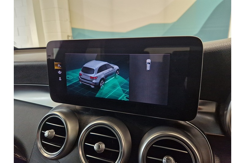 Used Mercedes-Benz GLC 2021 for sale - 76625255: Photo 9