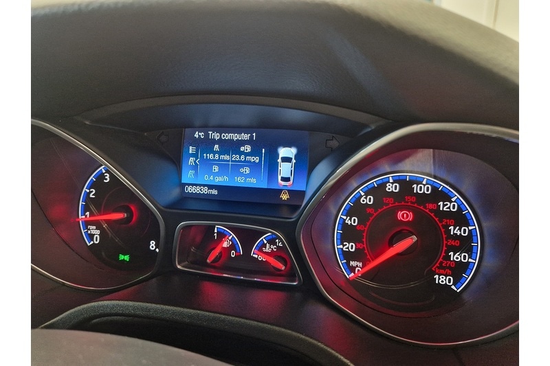 Used Ford Focus 2017 for sale - 77640110: Photo 5